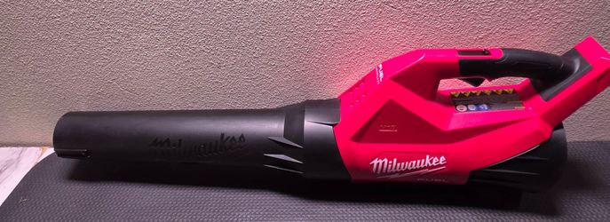 Milwaukee blower