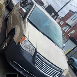 2012 Chrysler Town & Country