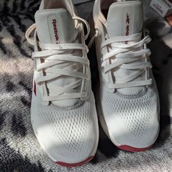 REEBOK TENNIS SHOES