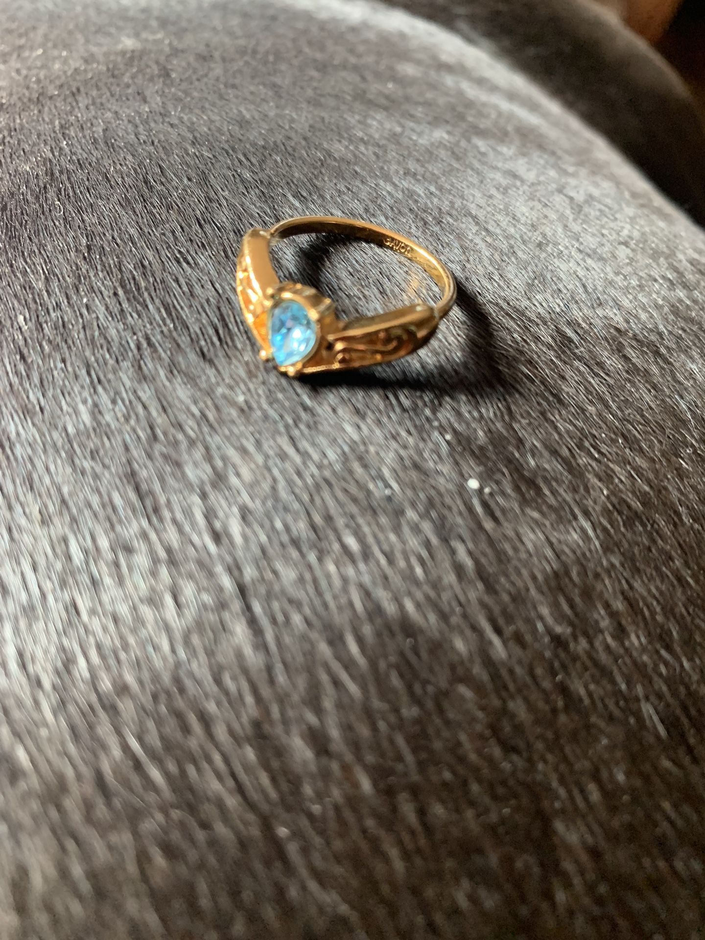 Vintage Avon Gold Tone Ring