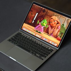 13” MacBook Pro 2020 - Quad-i5 / 16GB / 500GBd