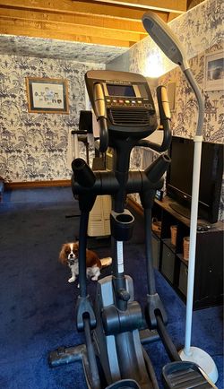 NordicTrack E7.7 Power Incline