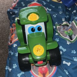 John Dear Tractor 