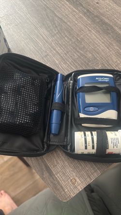 Accu-Chek Advantage Blood Glucose Meter Kit
