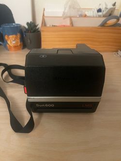 Polaroid Sun 600 LMS Instant Camera