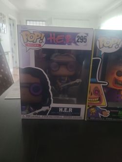 Funko Pop Rocks H.E.R. #295 Vinyl Figure
