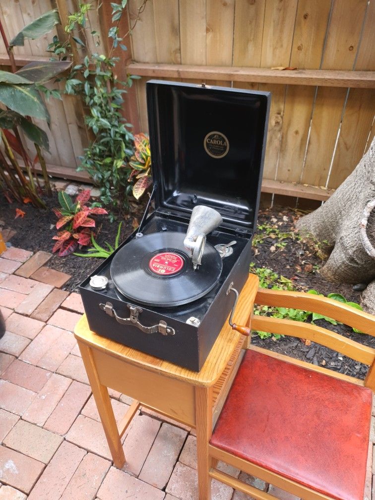COROLA ANTIQUE PHONOGRAPH