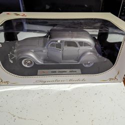 Signature models 1/18 1936 Chrysler airflow