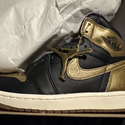 Jordan 1s Black And Gold Size 9 Men AUTHENTIC $180 Retail