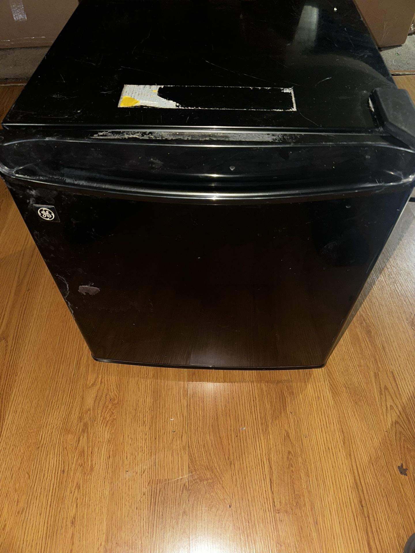 Ge Mini Fridge 