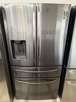 Black Samsung French door fridge