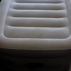 Intex Airbed Mattress 20 Inch Twin Size Like Brand New
