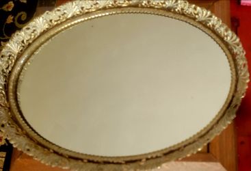 Ornate beauty mirror tray