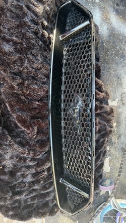 2019 ford mustang gt glossy black grill with horse