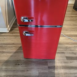 Insignia Retro Mini Fridge