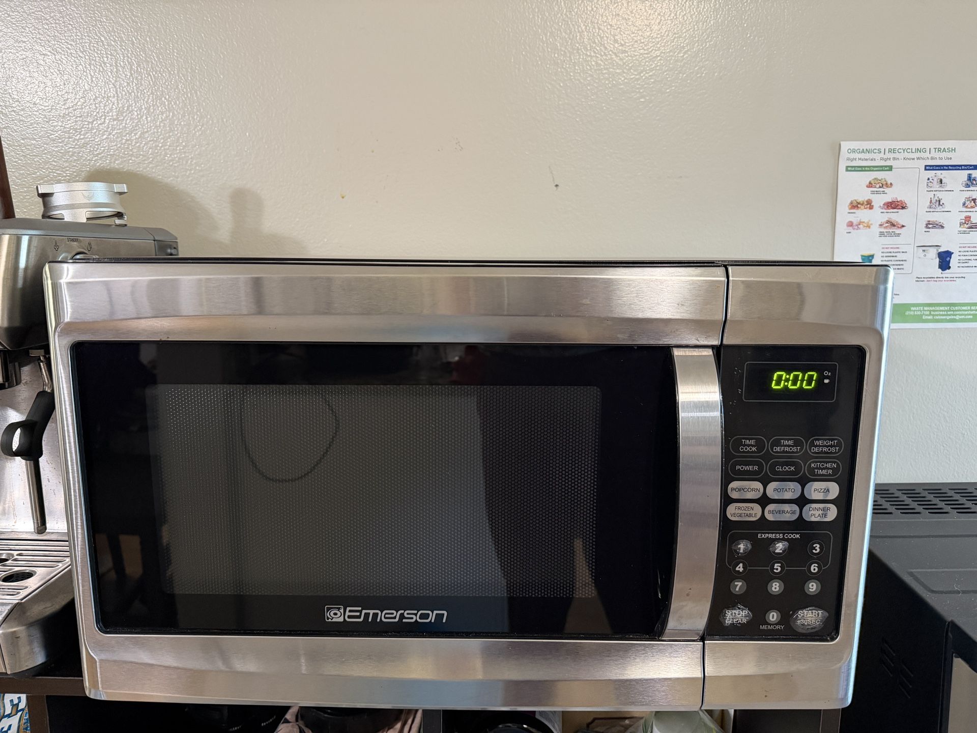 Large 1000 Watt Microwave