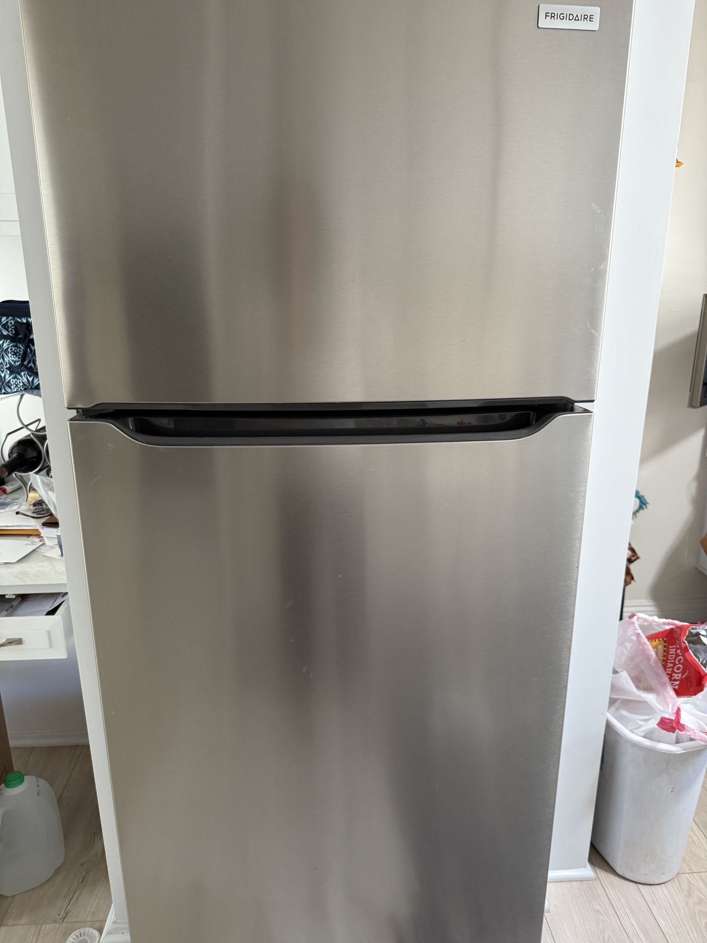 Refrigerator With Working Ice maker