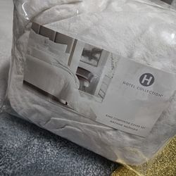 Hotel Collection King Comforter Covers Set Machine Washable..New