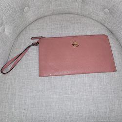 Mchael Kors Clutch  (Lightly Used) Pink Plush