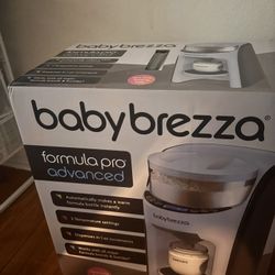 Brand new Baby Breeza Baby Formula Dispensers