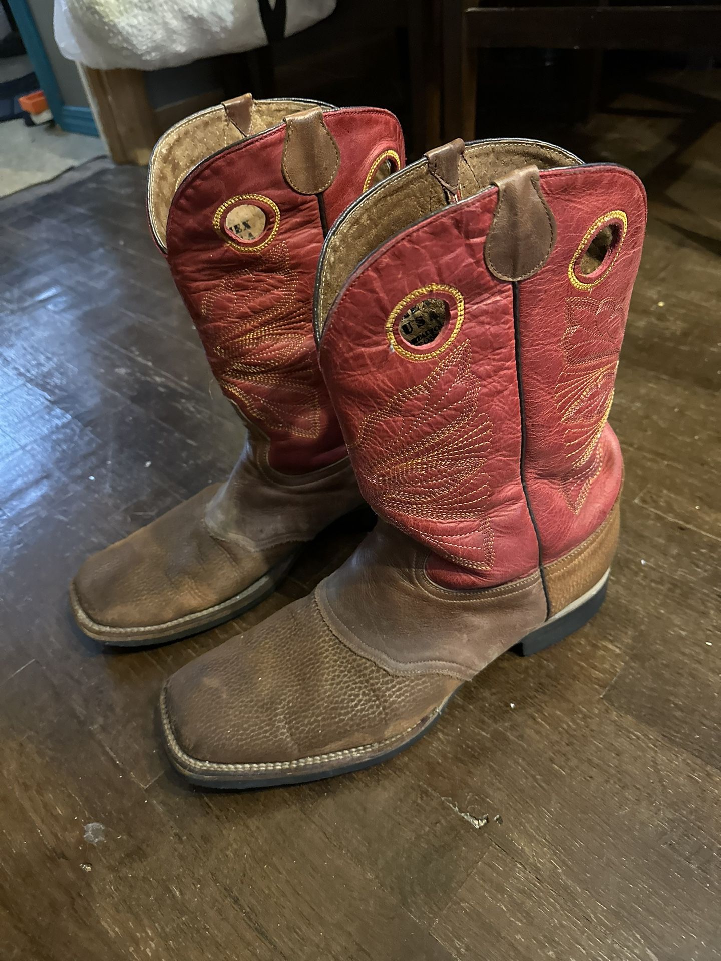 Woman’s leather Cowboy Boots 11.5