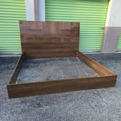 King Size Bedroom Set Two Night Tables One Dresser With A Mirror