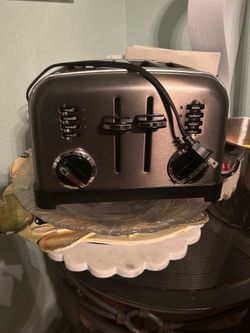 4-Slice Stainless Steel Toaster – Great Condition
