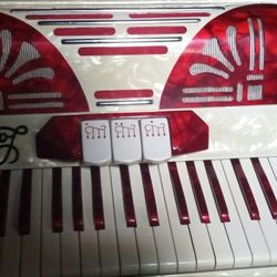 Made in Italy Larenti Accordion