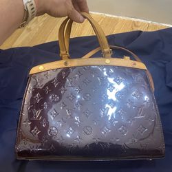 Authentic Louis Vuitton Purse!