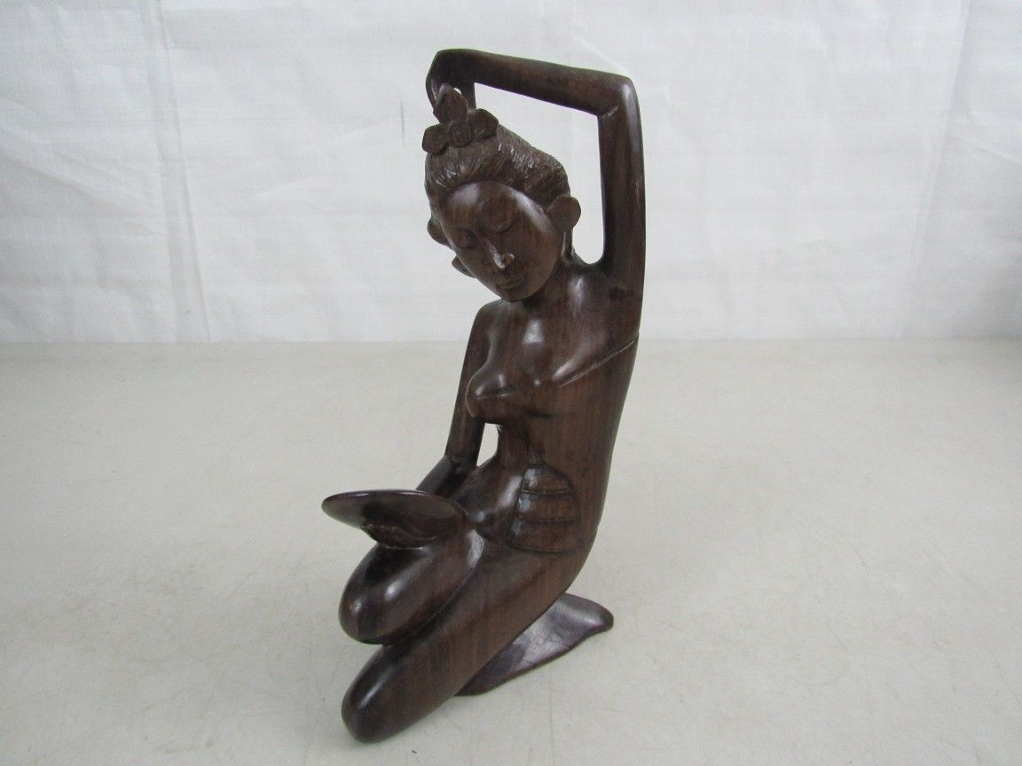 Balinese Wood Carved Exotic Woman Looking In Mirror Statue-8 1/4" Tall



