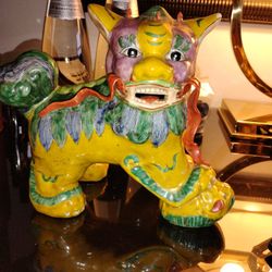 Porcelain hand painted Chinese "Foo Dog" 