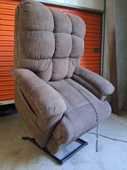 Large Pride Mobility Lift Assist Recliner Chair FREE DELIVERY
