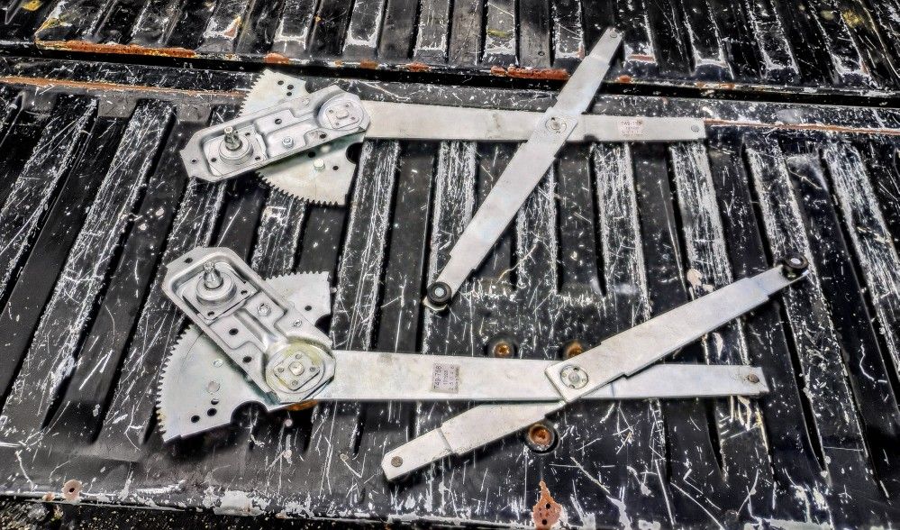 Chrysler Dodge Plymouth Mopar Manual Window Regulators Set Driver And Passenger 