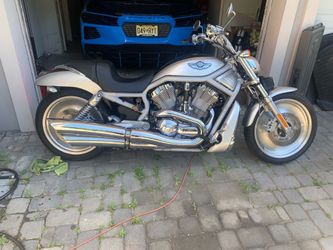2003 HARLEY DAVIDSON V-ROD 100th Anniversary Edition