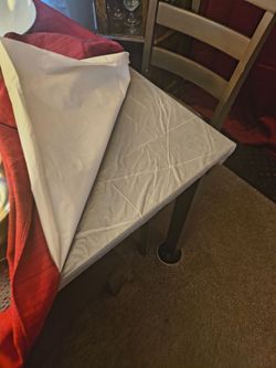 Dining room table that seats 6