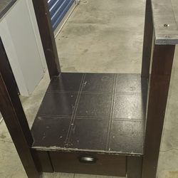 Leaf High Top Table