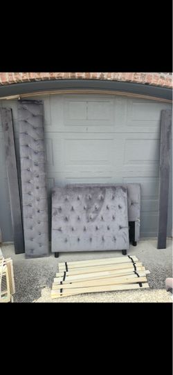 Twin day bed (like new)
