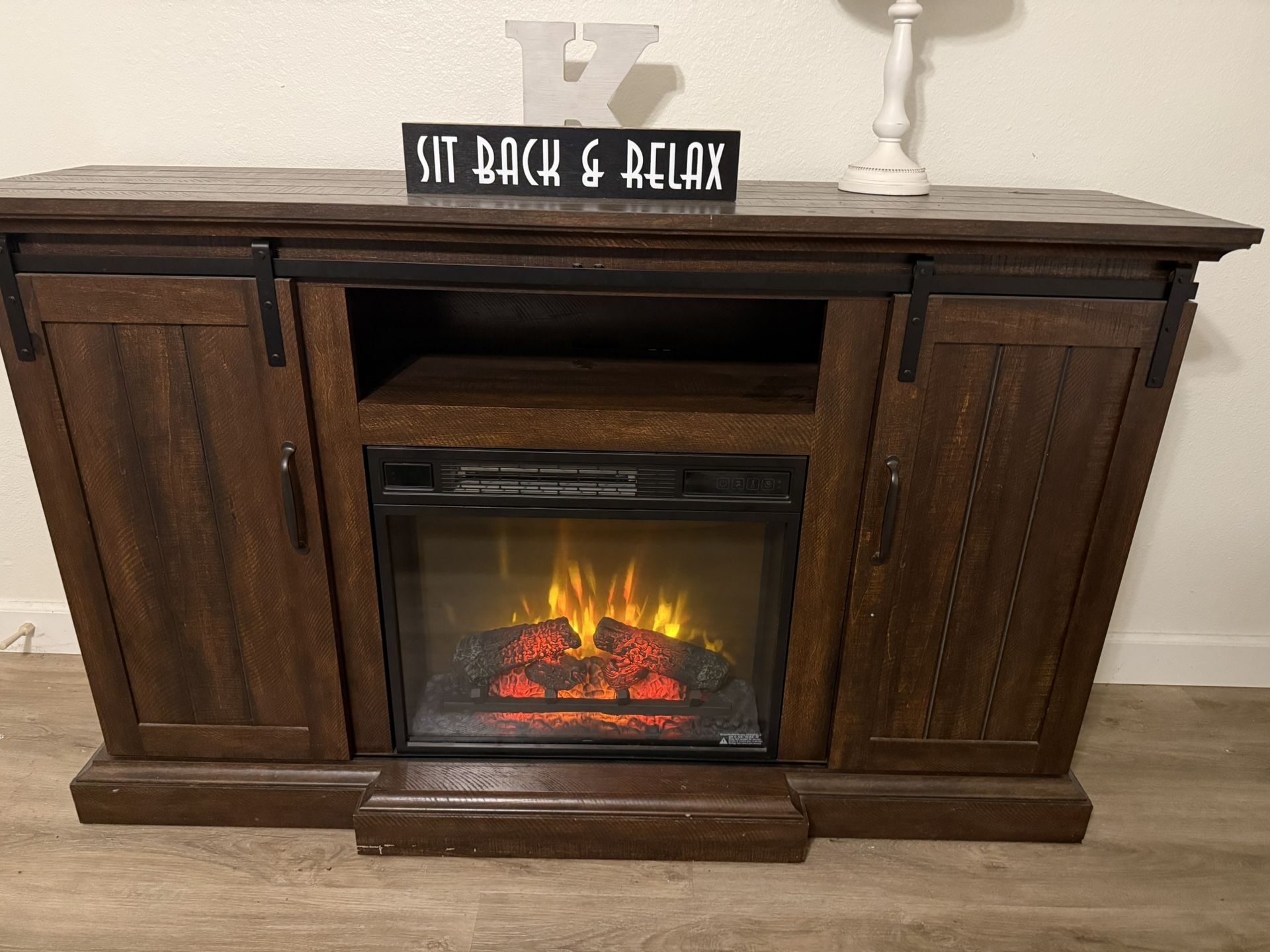 Fireplace / Tv Stand 