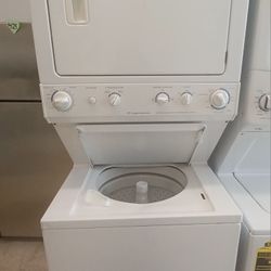 Frigidaire 27in Stackable Washer And Electric Dryer Used Good Condition 