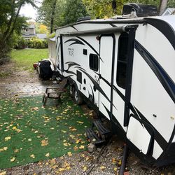 Xlr 27hs Rv Toy Hauler 