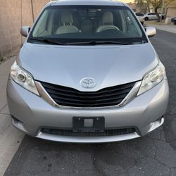 2013 Toyota Sienna