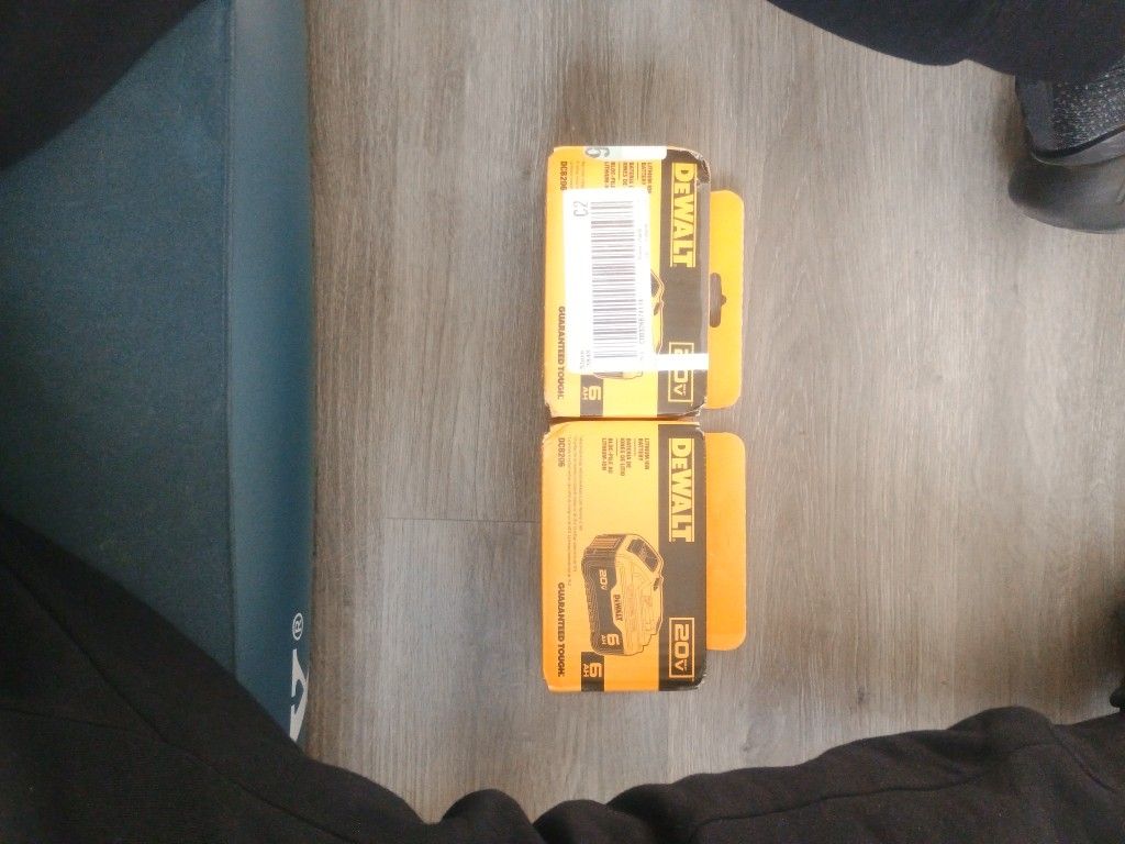 DeWALT Lithium Ion Batteries