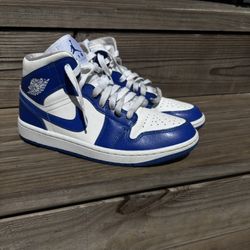 Kentucky Blue Jordan 1s