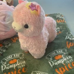 Alpaca Plushie