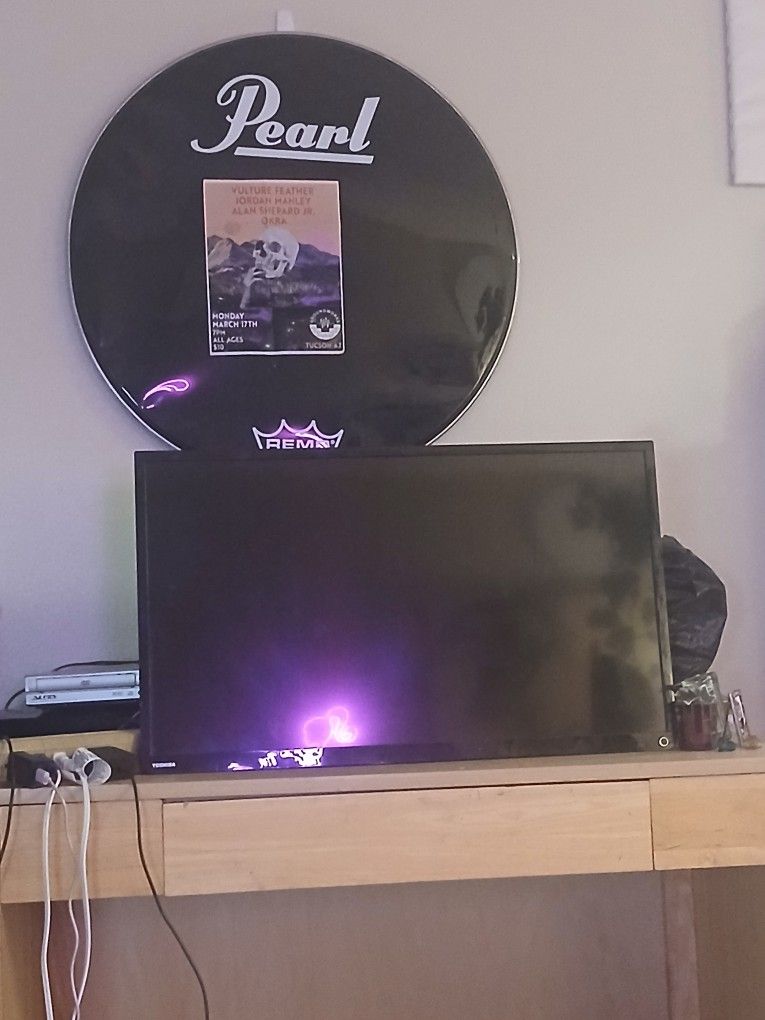 smart tv.32 https://offerup.com/redirect/?o=aW5jaC5zYW1zdW5n.