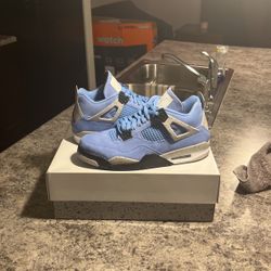 Unc 4s 