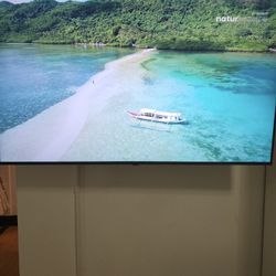 LG 65” 4K Smart TV + Heavy-Duty Full Motion Wall Mount – Like New