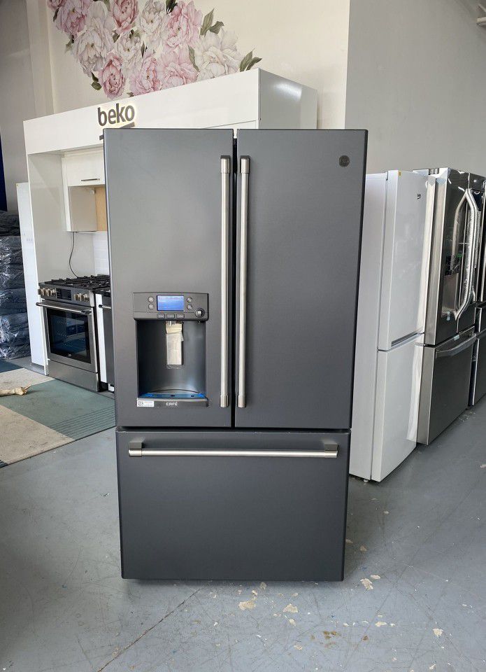 NEW GE CAFE 27.8 Cu. Ft. French-Door Refrigerator with Keurig K-Cup Brewing System KE 4