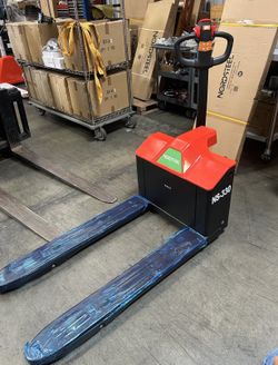 Electric Pallet Jack 3300lb Capacity – New with Warranty