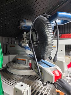 Sliding compound miter saw